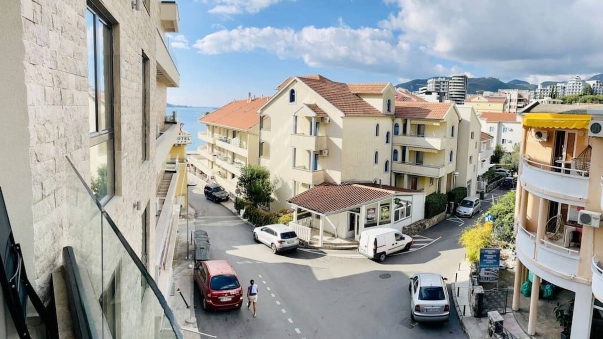 Przno Apartment | Sea Glass Sunset