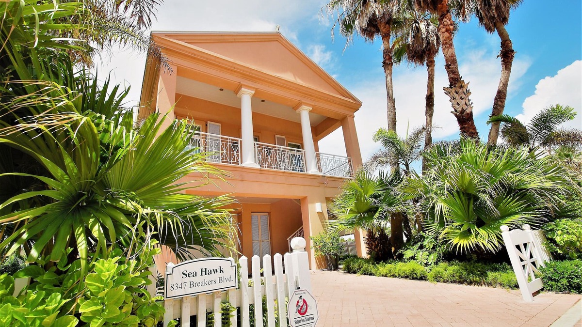 The Shores House | Sea Hawk Elegant beach house at The Shores Subdivision with private swimming pool and hot tub.