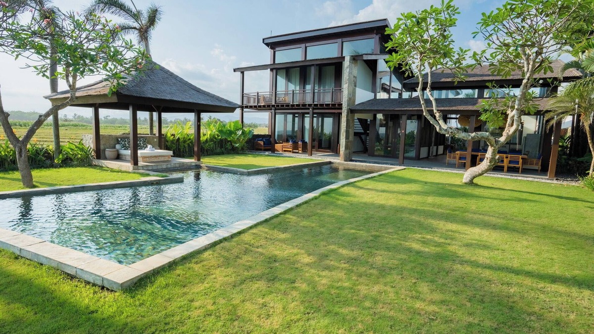 East Selemadeg Villa | Sea & Rice Field Escape 16 pax @Tabanan