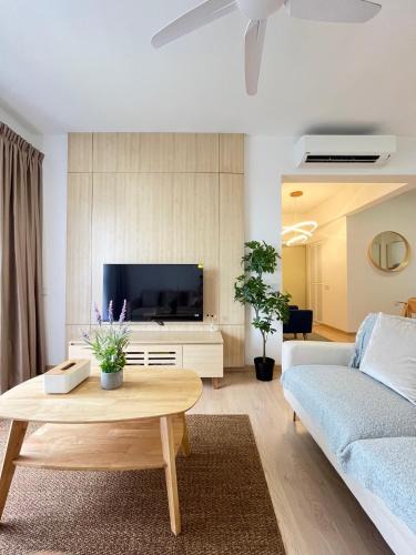 Tanjung Kling Apartment | Sea La Vie at Mutiara Beach Resort - Seaview & Netflix free wifi