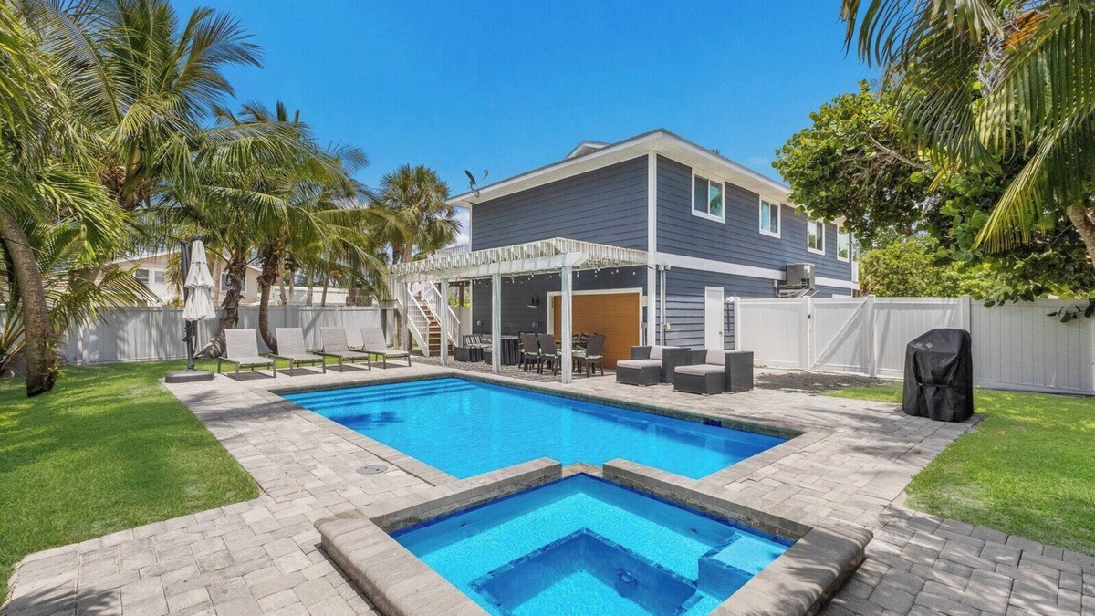 Anna Maria House | Sea La Vie by Duncan Real Estate