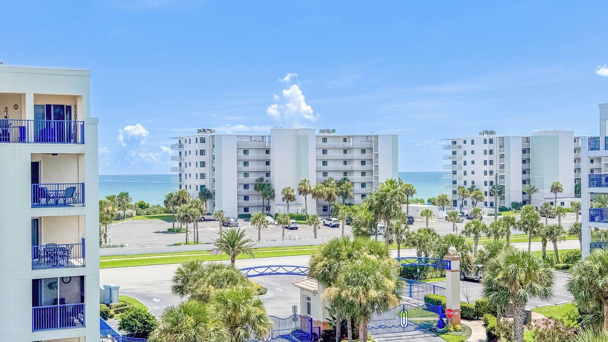 New Smyrna Beach Condo | Sea La Vie | Corner 3BR Ocean/Pool/Estuary View