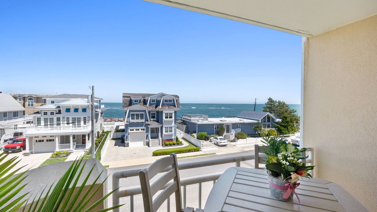 Avalon Condo | Sea La Vie: Oceanview Condo with Pool