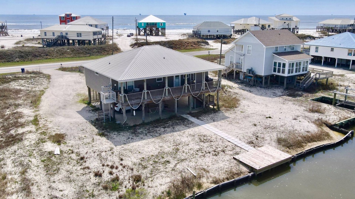 Silver Cay House | Sea Level | West end cottage with easy beach access