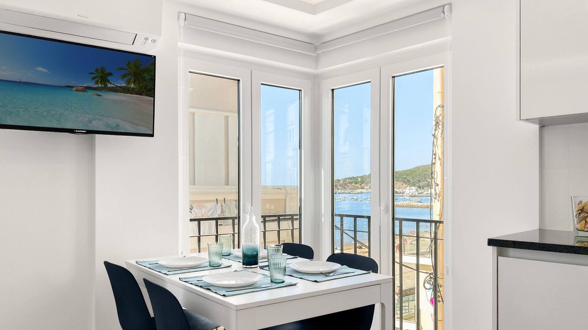 Sesimbra Apartment | Sea Light Apartment - 20 m from the beach and bay view
