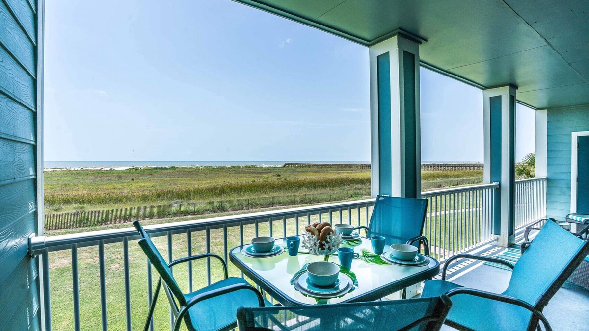 Red Fish Cove Condo | Sea Pointe- The Perfect Beachfront Destination - Brand New Elevator