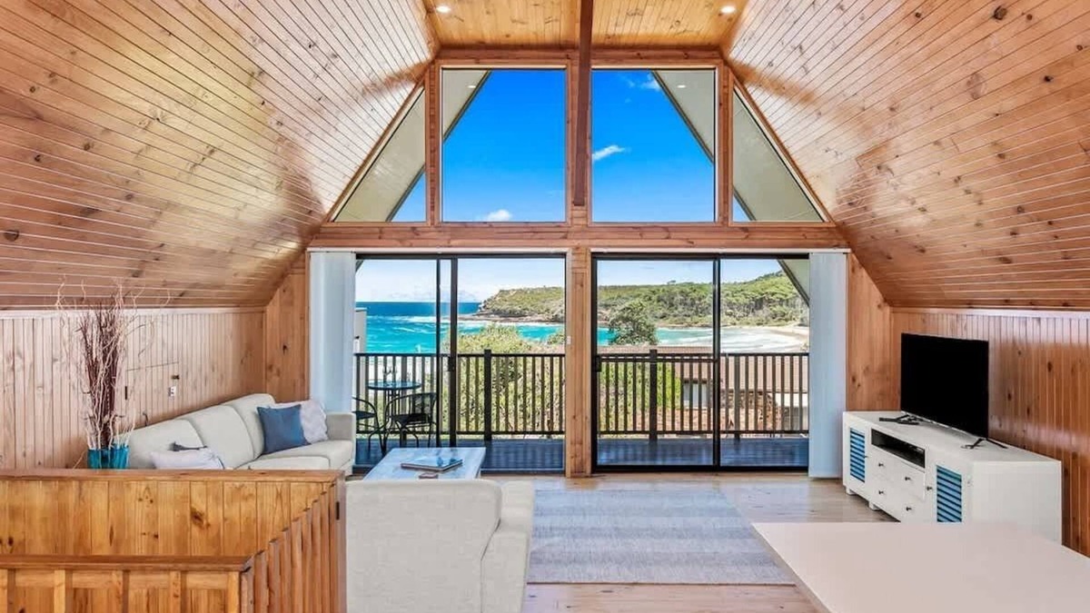 Kioloa House | Sea-renity Summary: R
