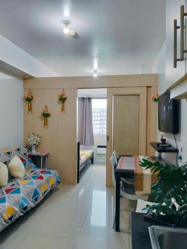 Luzon Apartment | Sea Residences near Moa-By Glenda