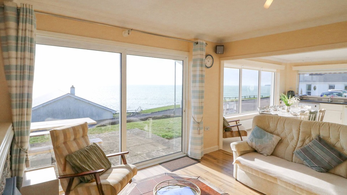 Clonakilty Cottage | SEA'S THE DREAM, family friendly in Clonakilty, County Cork