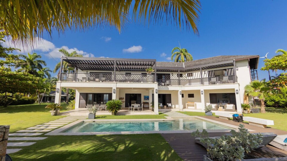 Mammee Bay Villa | Sea Salt- A Majestic 9-Bedroom Oceanfront Paradise – Experience the ultimate in luxury and tranquillity