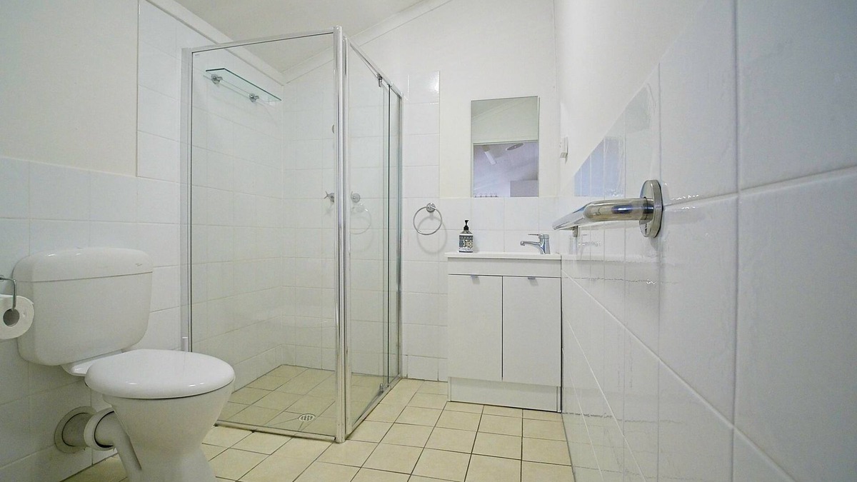 Dalrymple Apartment | Sea Salt Apartment 1 ~ Short walk to beach! Free WiFi! newly decorated!