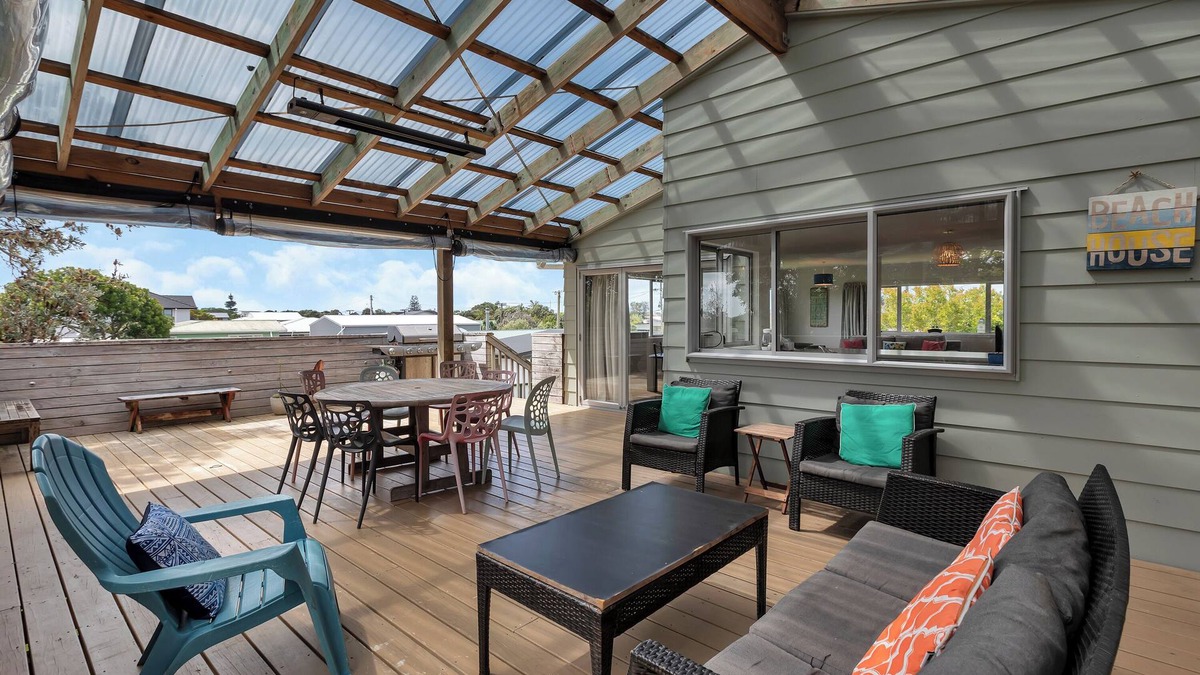 Ruakaka House | Sea Serenity - Ruakaka Holiday Home