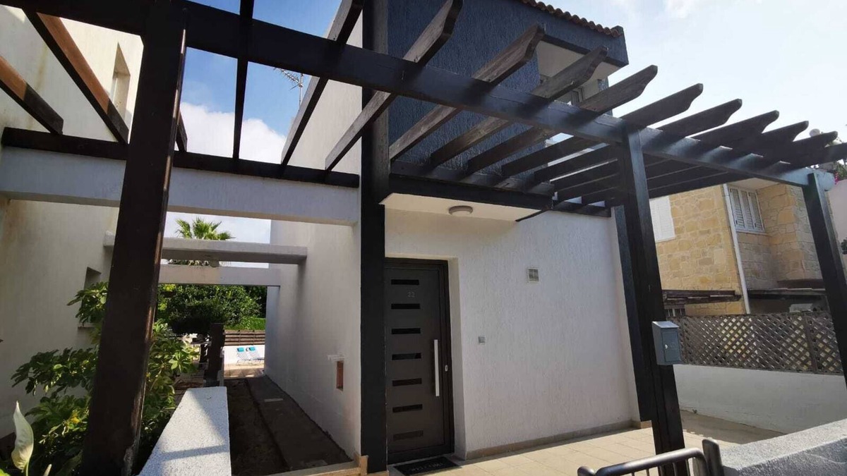 Chlorakas Villa | Sea side holiday villa, perfect location, maximum relaxation.