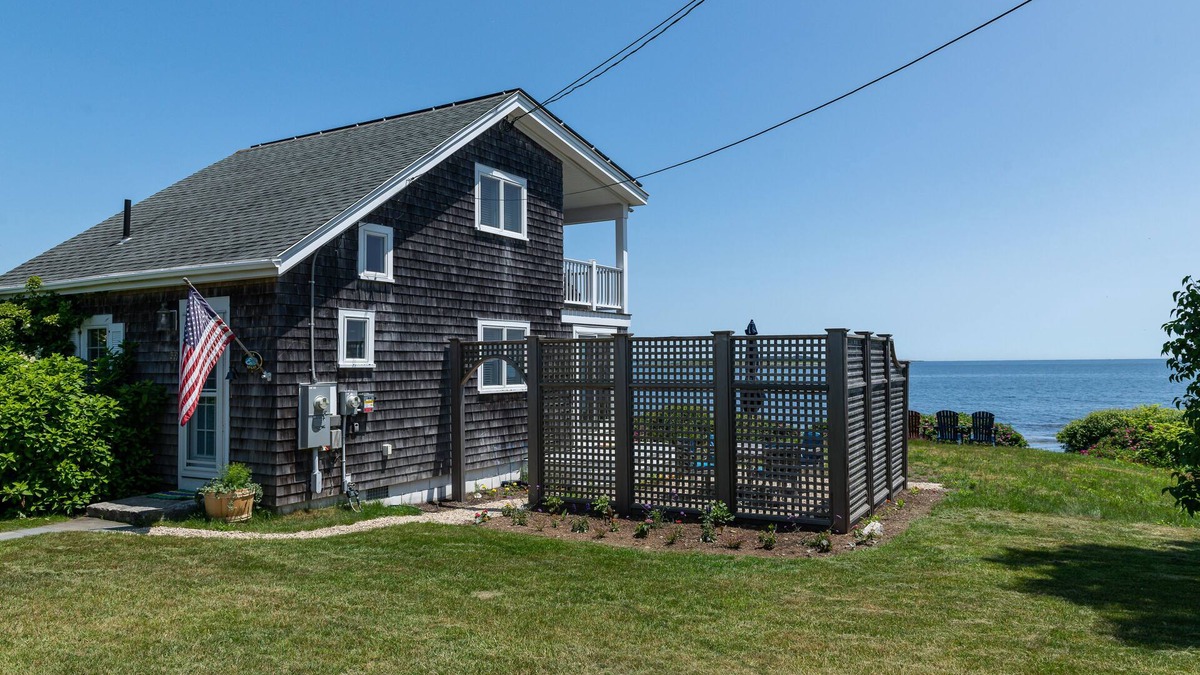 Mid-Coast and Islands House | Sea Spray - Beautiful 2BR, 1BA cottage with expansive views of Casco Bay