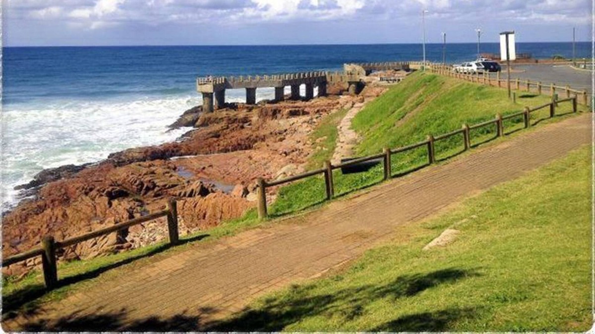 Margate Beach House | Sea Spray - Beautiful private Unit with view