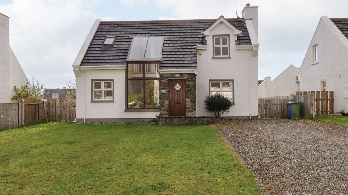 Rathmullan House | SEA SPRAY COTTAGE, pet friendly in Rathmullan, County Donegal