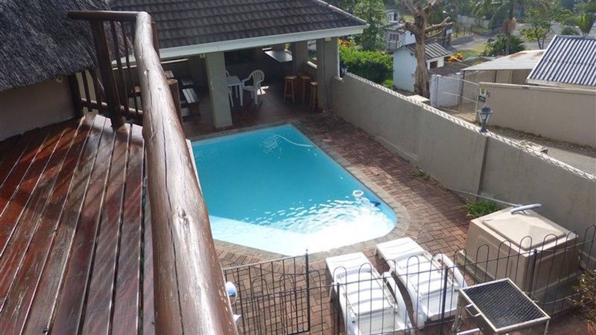 Margate Beach Apartment | Sea Spray - Private Studio Apartment with swimming pool