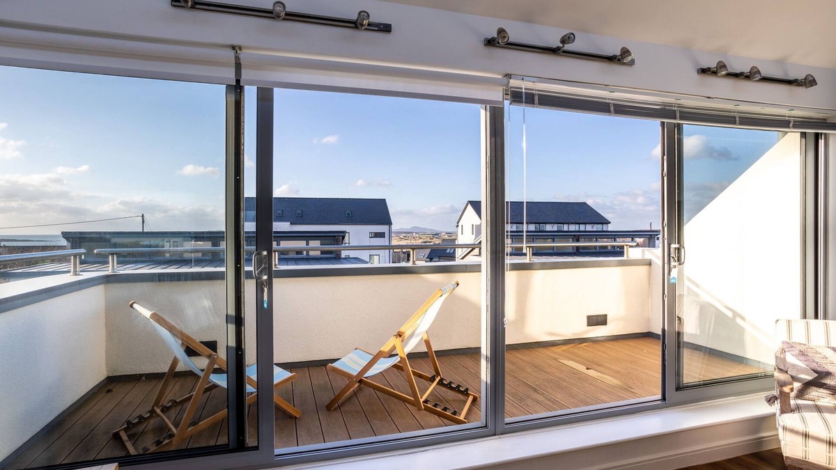 Rhosneigr House | Sea Sway - A newly refurbished house in Rhosneigr