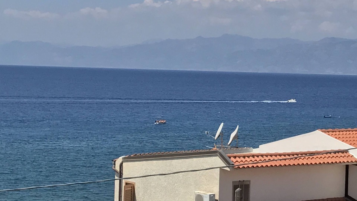 Lazzaro Apartment | Sea Terrace