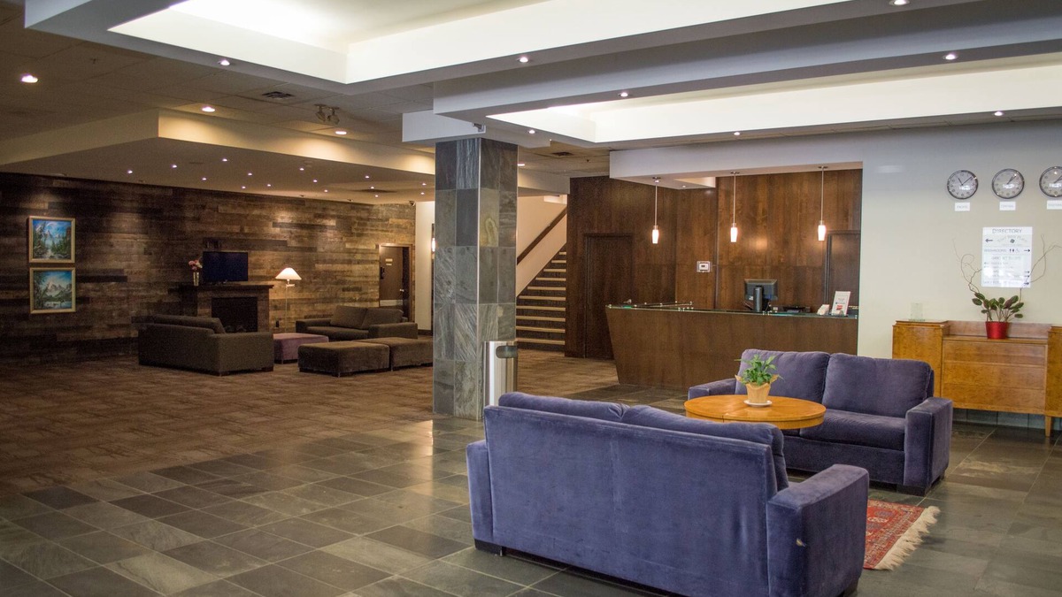 Garibaldi Highlands Hotel | Sea to Sky Hotel & Conference Centre