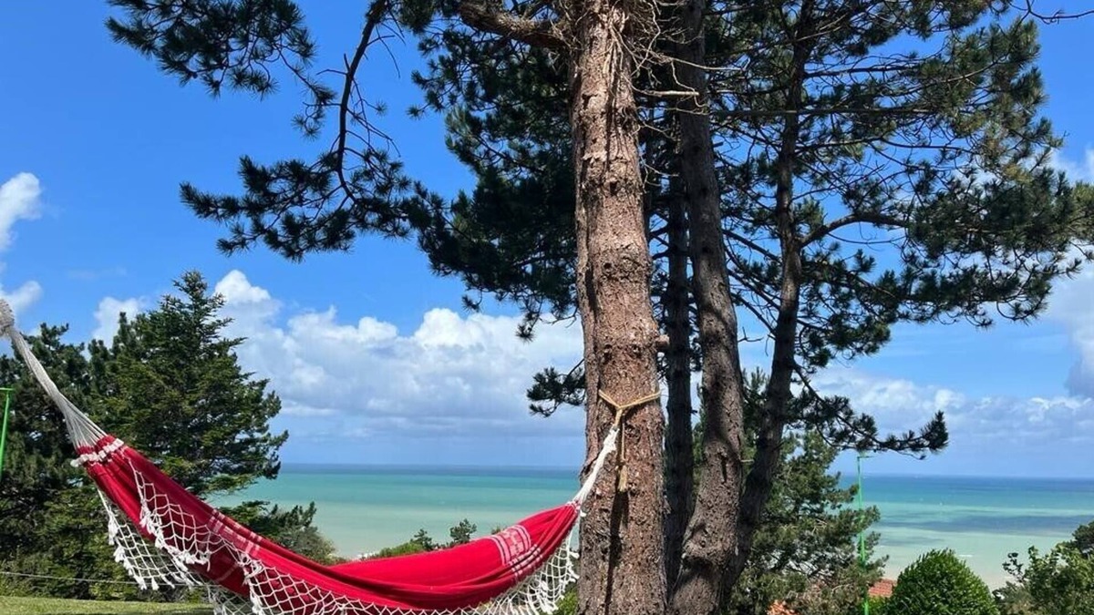 Berneval-le-Grand House | SEA VIEW 4-bedroom house sleeps 8