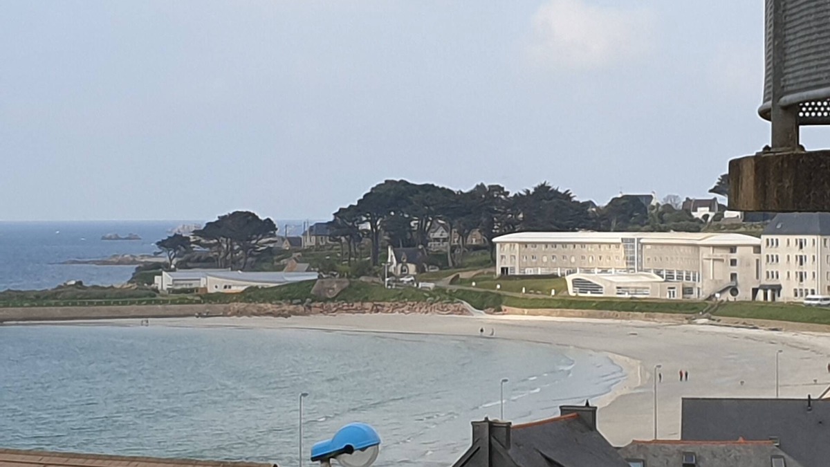 Trevou-Treguignec Apartment | Sea view apartment