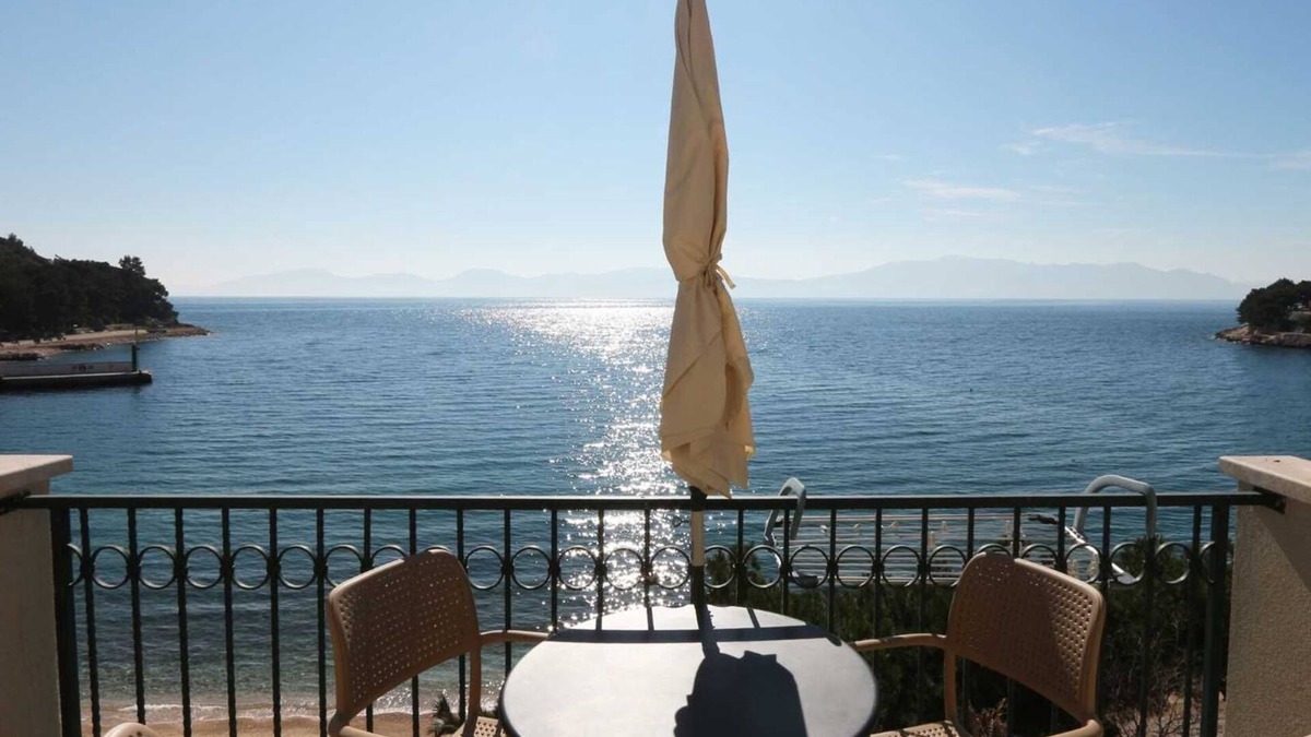 Drvenik Apartment | Sea View Apartment 23