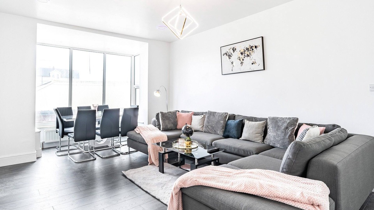South Shore Cottage | Sea View Apartment One - UK36846