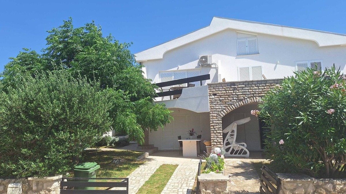 Susica Apartment | Sea View Apartment Povljana - One Bedroom Apartment with Sea View