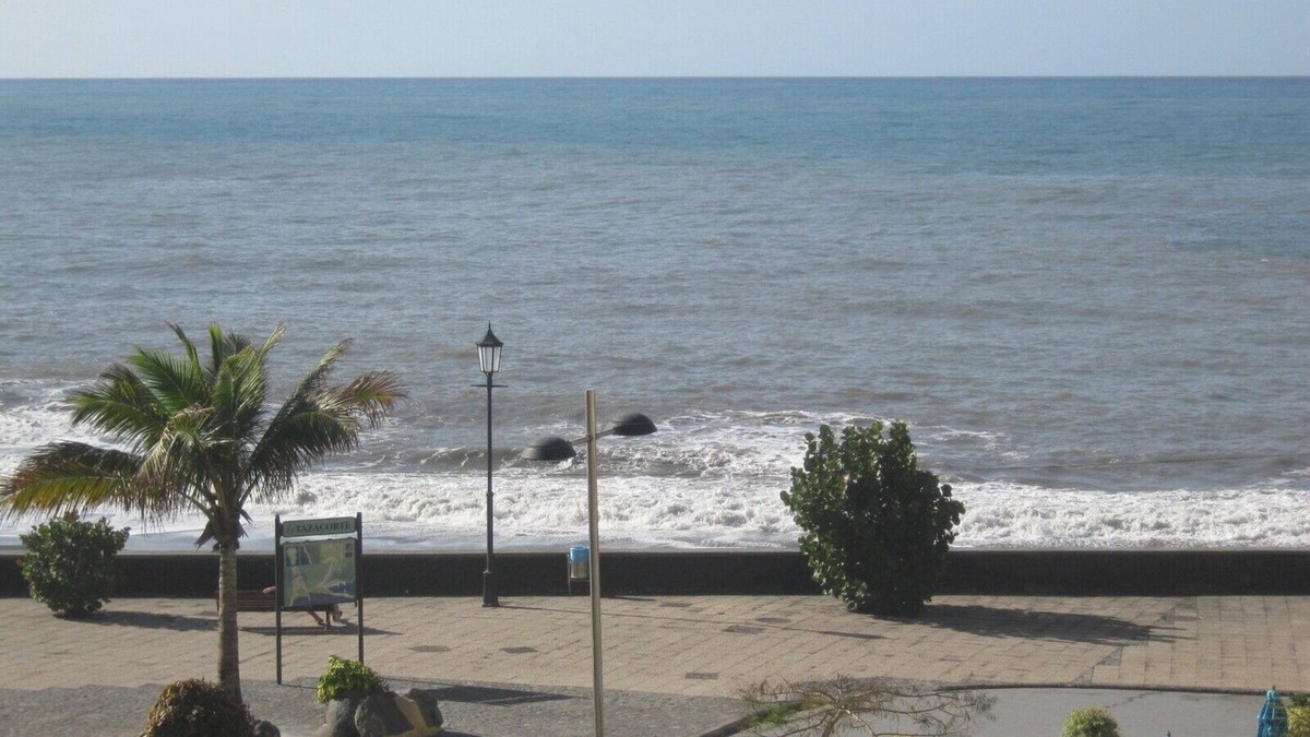 Puerto de Tazacorte Apartment | Sea-view Double Bedroom Apartment by the beach in Puerto de Tazacorte, La Palma