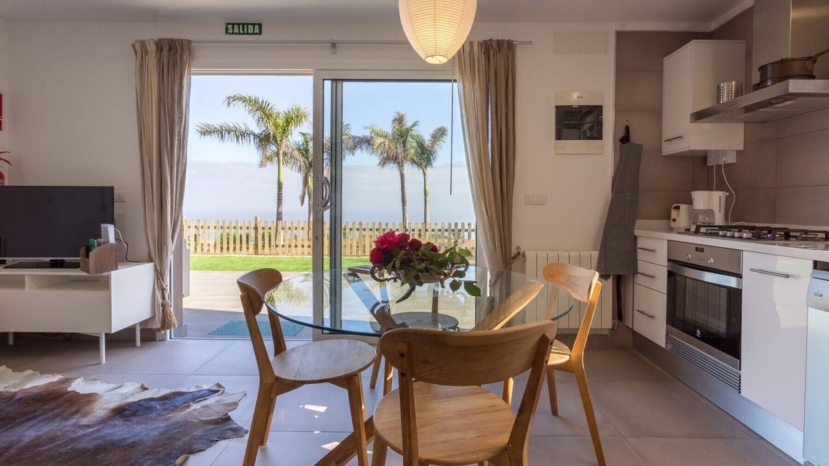 La Matanza de Acentejo Apartment | SEA VIEW, HEATED POOL, Heating, PRIVATE GARDEN AND TERRACE, Free Wifi (10)