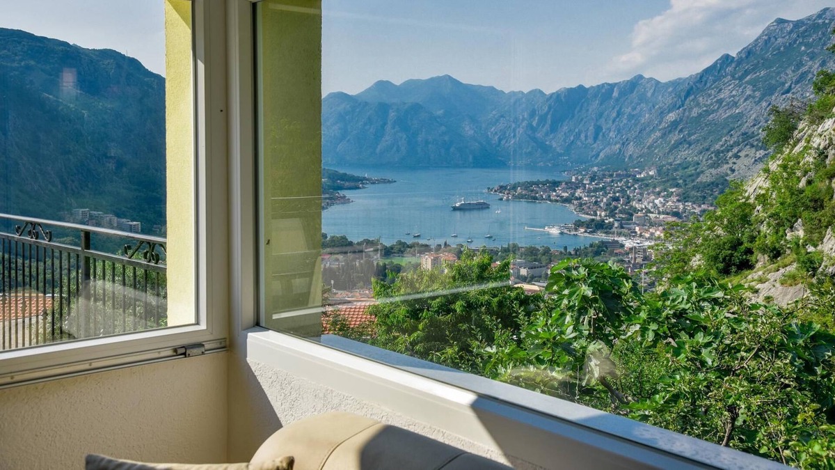 Skaljari Apartment | Sea View Flat w Terrace in Kotor, 8 min to Beach