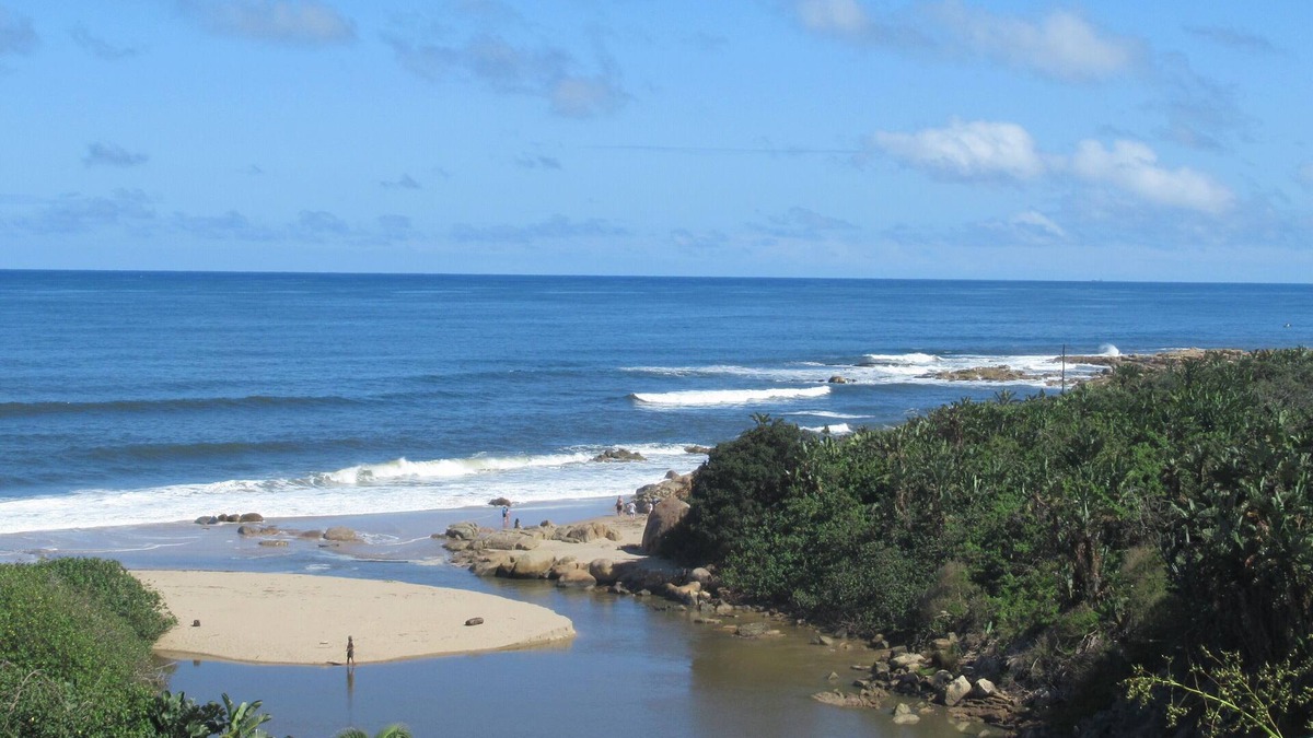 Ramsgate Apartment | Sea View Holiday Apartment. Walk to the Beach. Exclusive use roof-top deck.