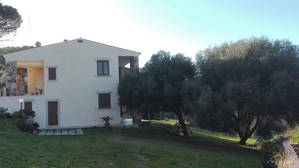 Maiorca Apartment | Sea view house surrounded by greenery
