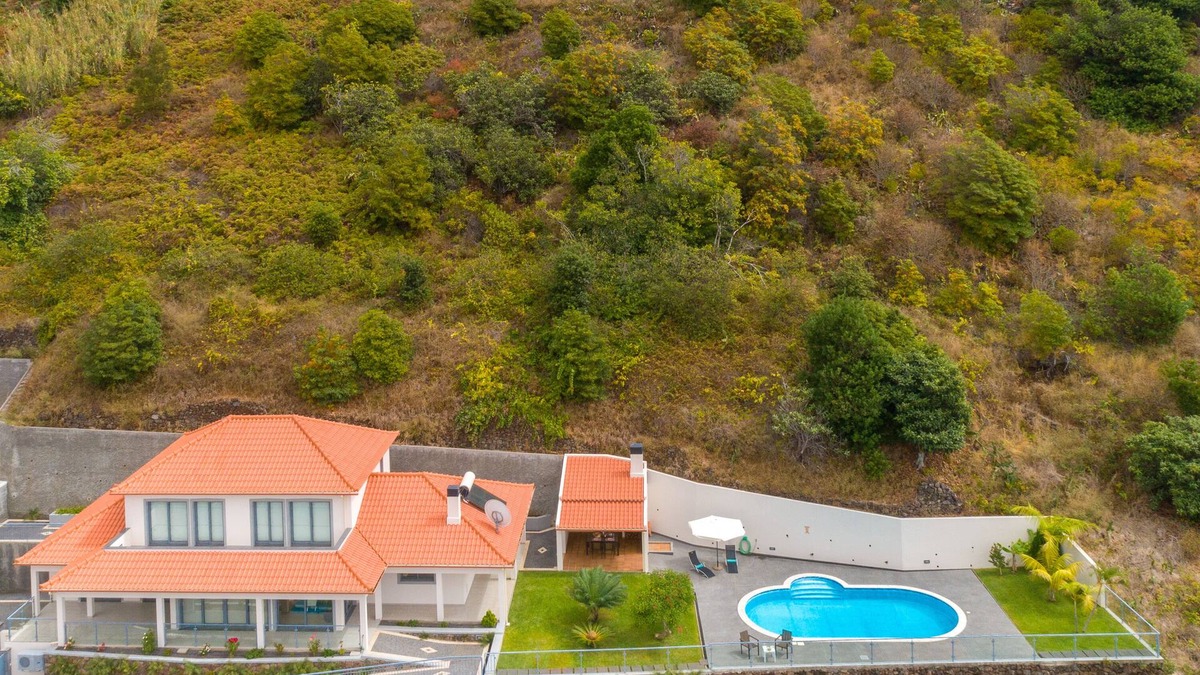 Arco da Calheta Villa | Sea View, Luxury, Comfort, Privacy, Free Wifi and Heated Pool