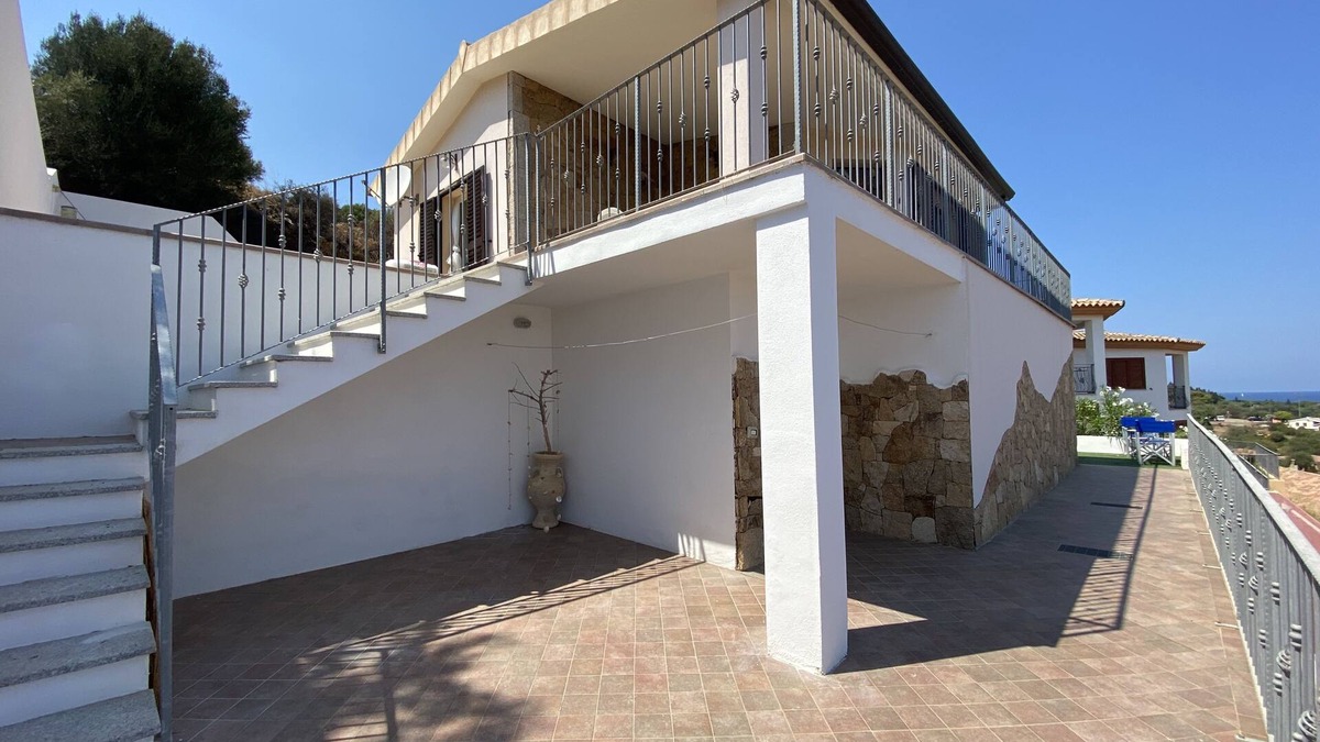 Siniscola Villa | Sea-View Spacious Modern Villa - under 10 mins walk to the beach!