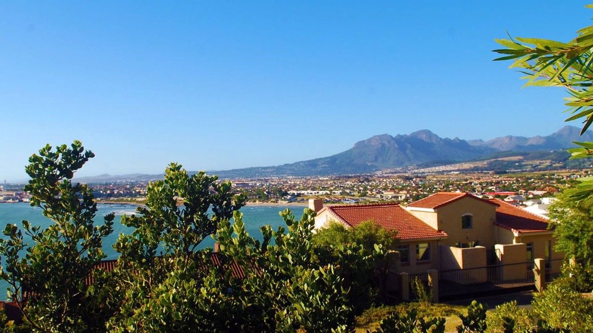 Mountainside Apartment | Sea View Suite/Huge Sun Terrace