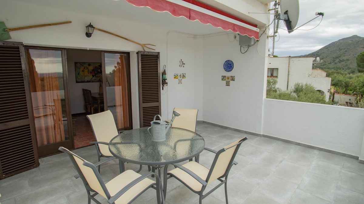 El Mas Bosca Apartment | Sea view, terrace 20 m2, WIFI, parking, barbecue and garden of 1000 m2.