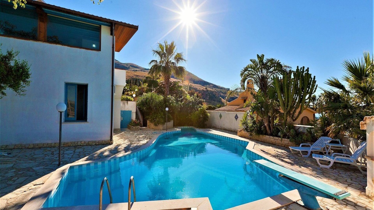 Valderice House | Sea-View Villa with Pool