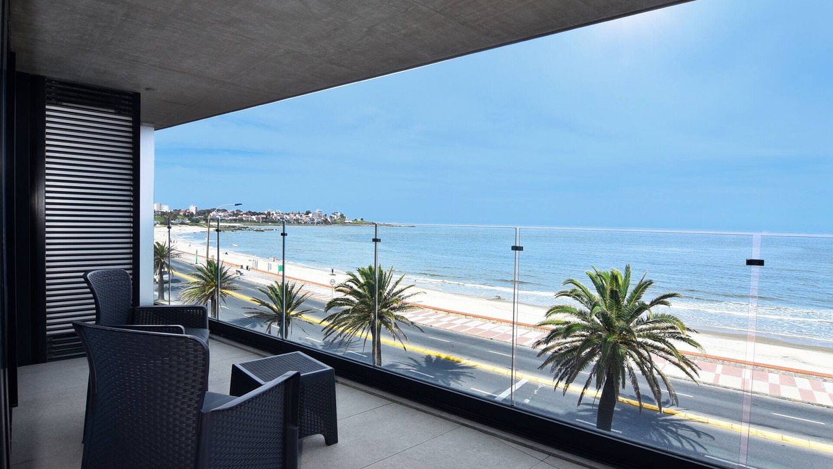 Montevideo Apartment | Sea Views in Exclusive Apartment with Garage