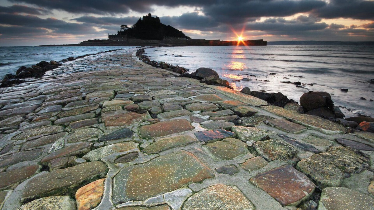 Marazion House | Sea Watch - New Launch ! Beachfront Gem With Amazing Unbeatable Views