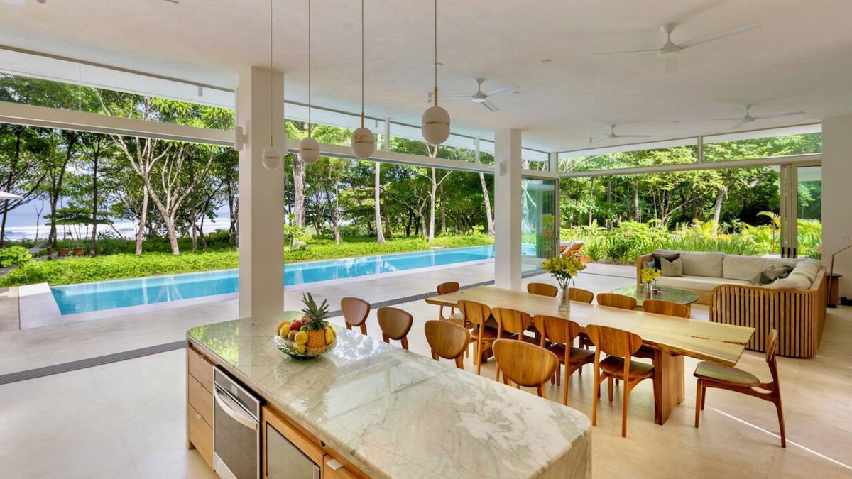 Carmen Villa | Sea Wing Oceanfront Paradise:4-Bedroom Villa with Expansive Pool in Santa Teresa