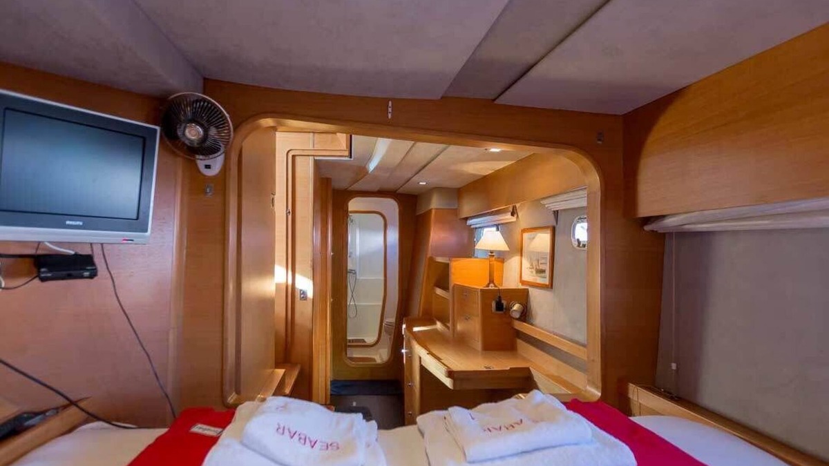 Lisbon Boat Rental | Seabar Catamaran