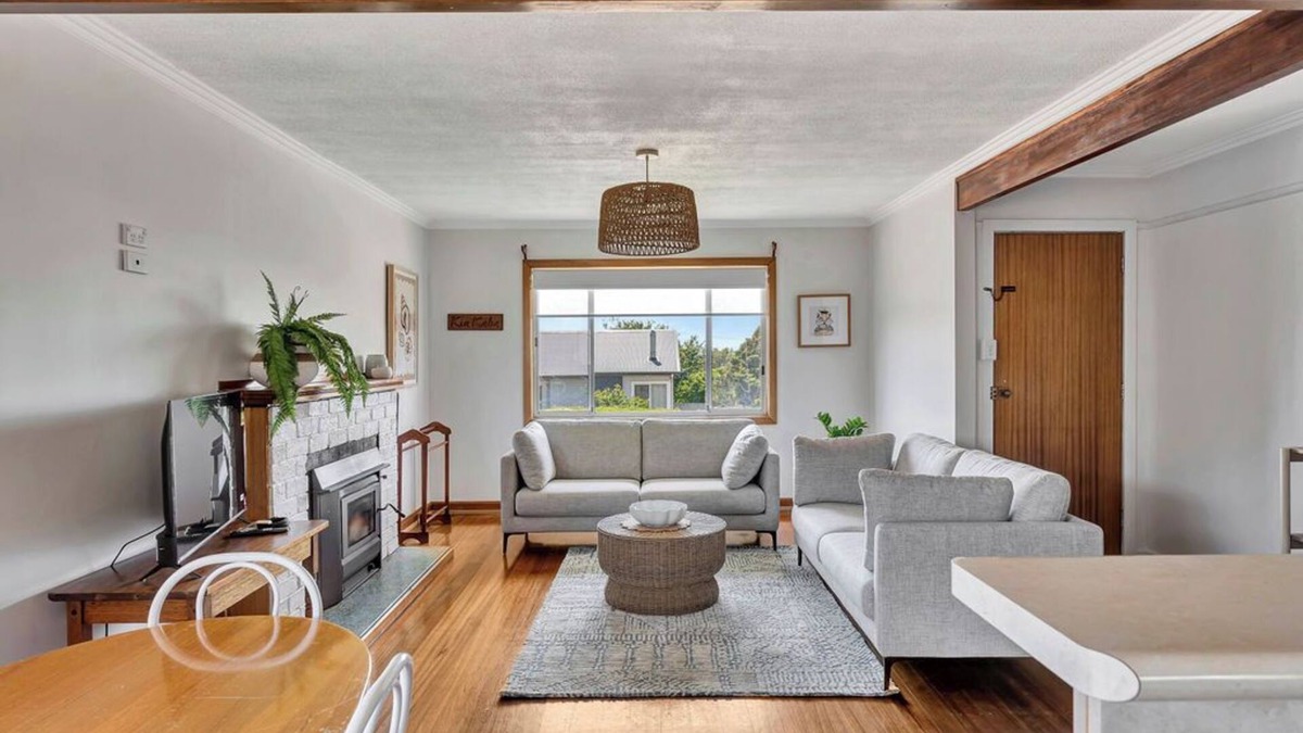 Penguin House | Seabreeze Escape: Your Next Coastal Getaway