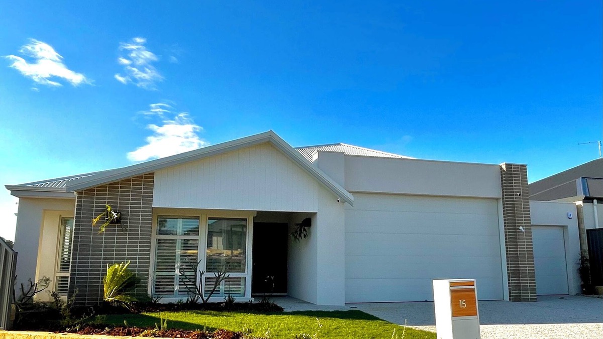Eglinton Bed & Breakfast | Seabreeze on Allara - A cosy private room in Eglinton with breakfast provided