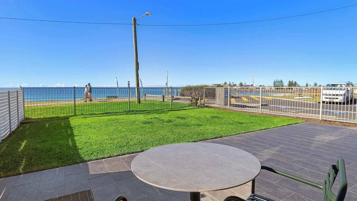 Warilla Apartment | Seabreeze on the Beach "Brise"