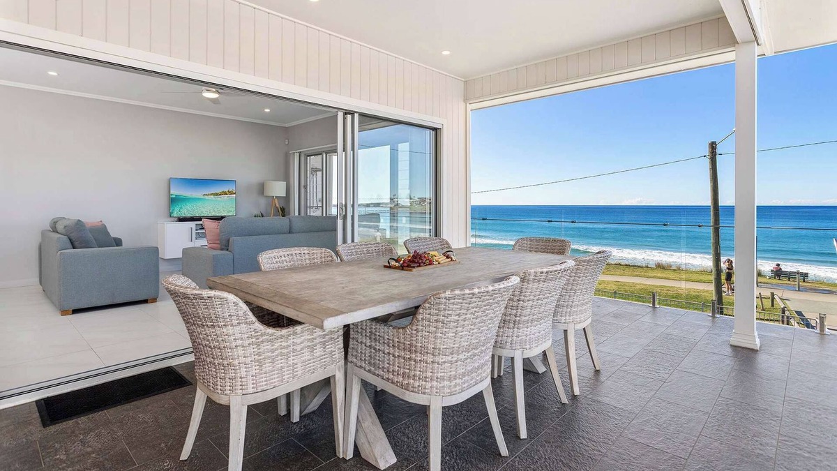 Warilla Apartment | Seabreeze on the Beach "Feng"