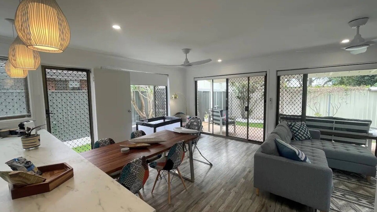 Mermaid Beach Villa | Seabreeze Villa on Mermaid Beach - Broadbeach