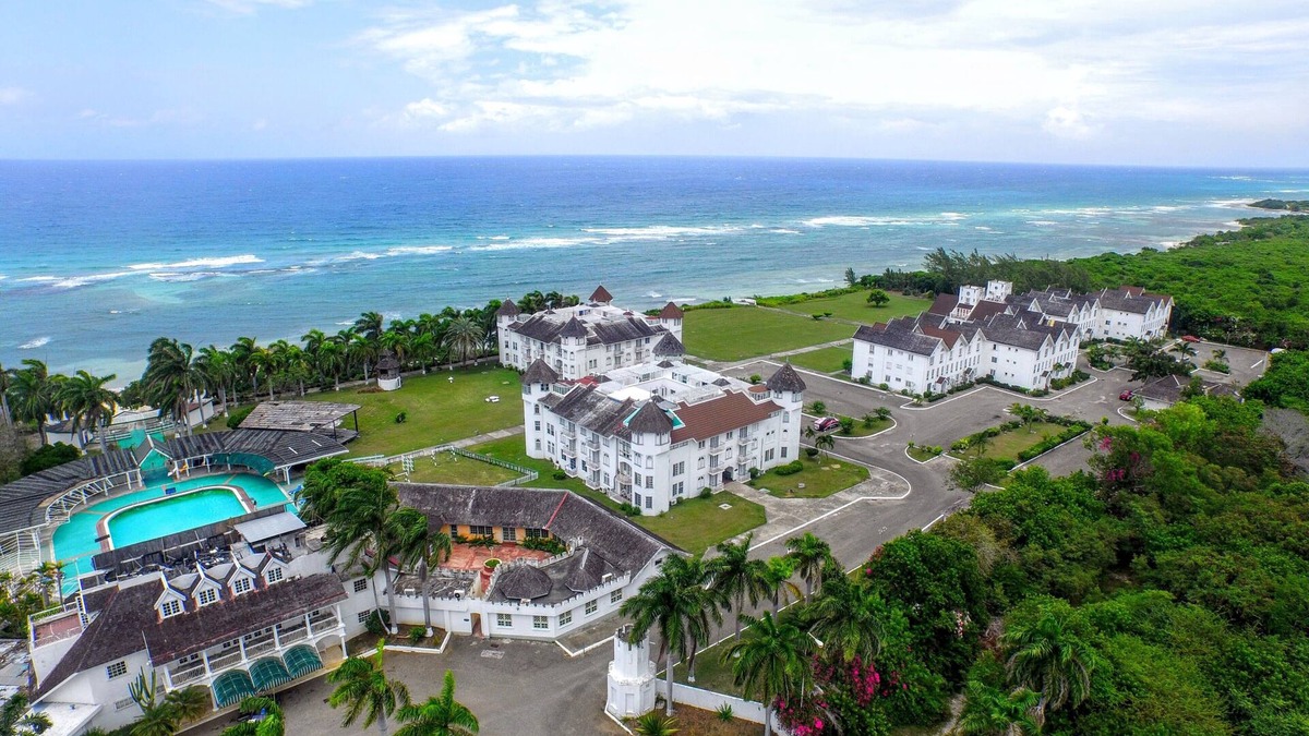 St.Bran's Burg Hotel | Seacastles Apartments
