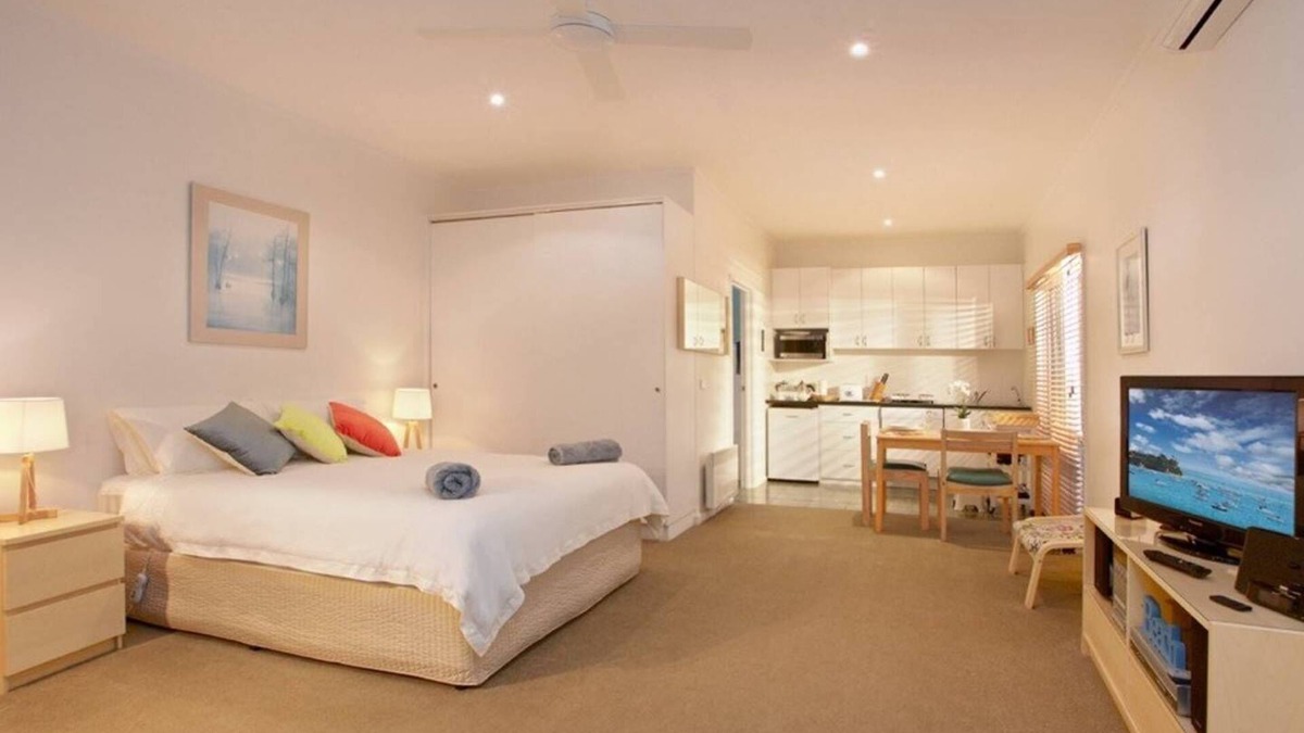 Sorrento Apartment | Seachange Summary: Th